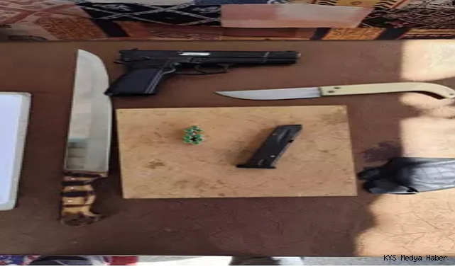 Kayseri’de sosyal medyadan tabanca ve pala paylaşan çocuk yakalandı