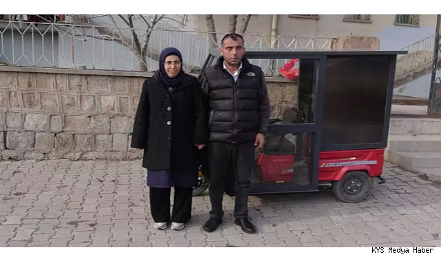 görme engelli eşini iş yerine götüren kadının isteği gerçek oldu