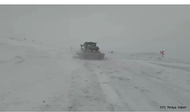 Kayseri Büyükşehir Belediyesi 24 mahalle yolunu ulaşıma açtı