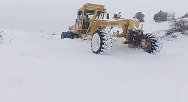 Kayseri’de ulaşıma kapanan 72 mahalle yolu açıldı