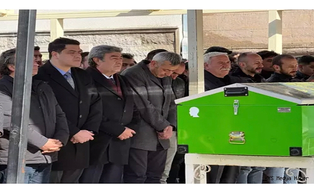 Şarampole yuvarlanan otomobilde ölen Kadir, toprağa verildi 