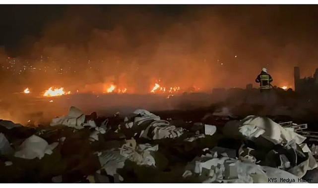 Evin bahçesindeki sünger ve paletler alev alev yandı