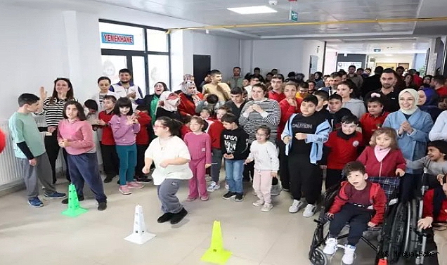 Kayseri’de down sendromlu 150 öğrenciye etkinlik düzenlendi