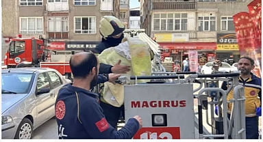 Binanın bodrum katında çıkan yangında 5 kişi dumandan etkilendi